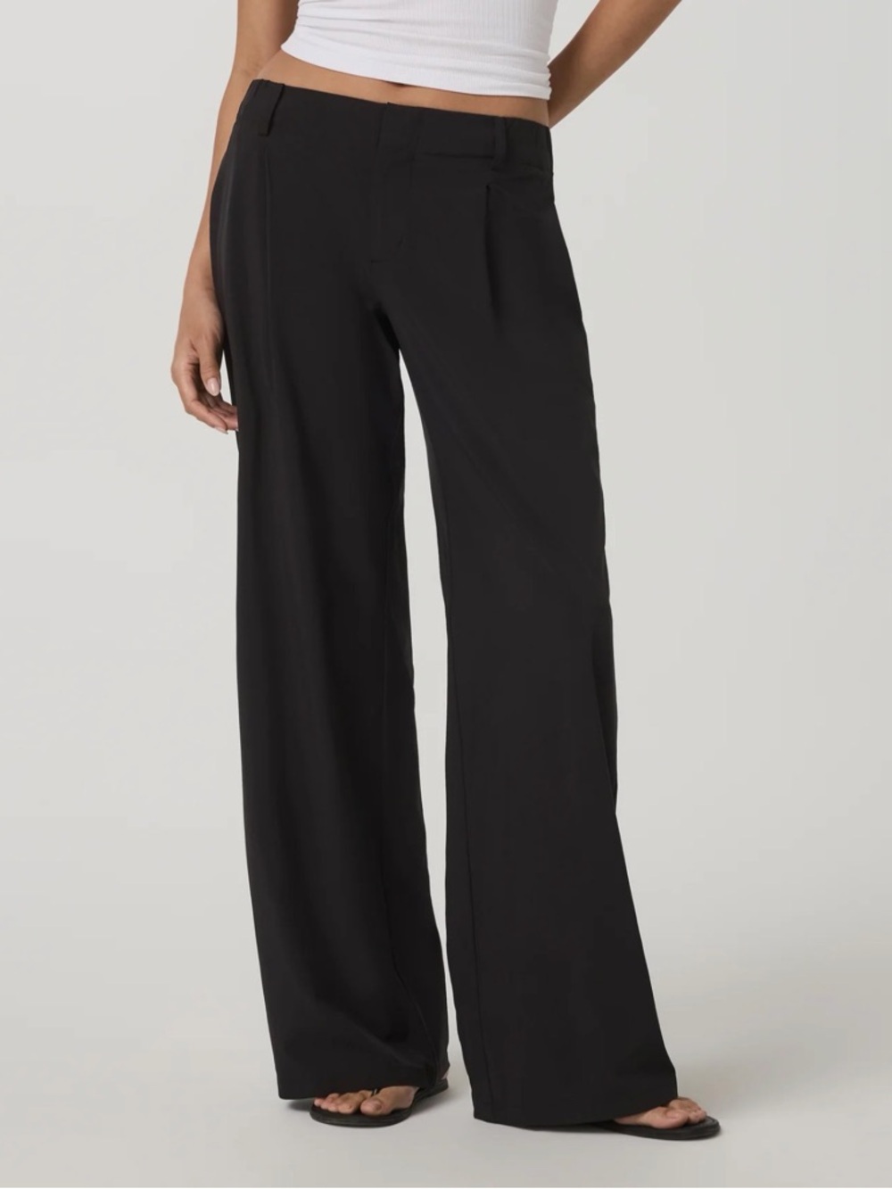 Vuori Women’s Black Performance Size Large Elastic Waist Stretch Dress Pants